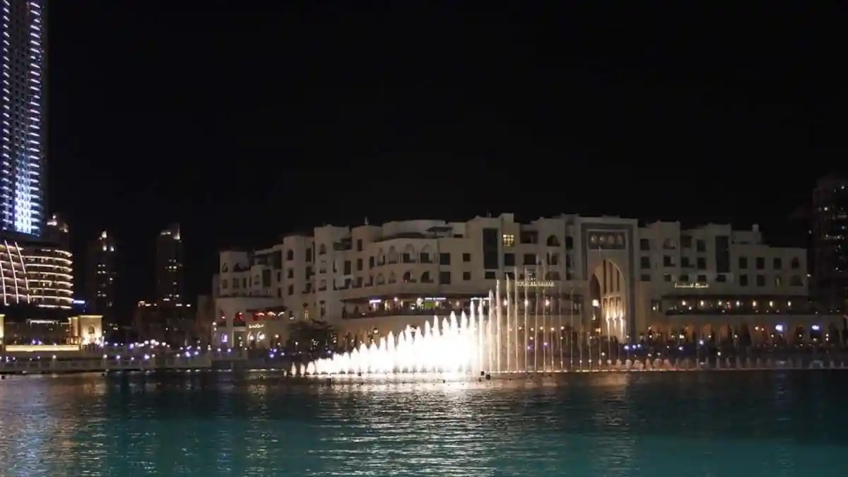 dubai water fountain